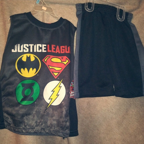 NWT Justice League Batman Superman 2 pc Outfit - Picture 1 of 3